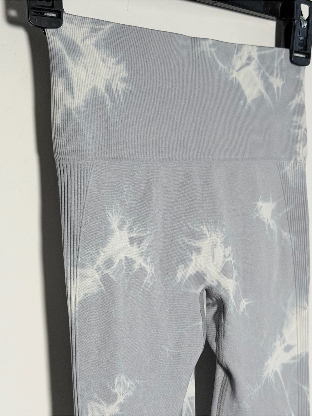 Women's Naturyl Gray Tie-Dye High-Waist Leggings - Picture 3 of 7
